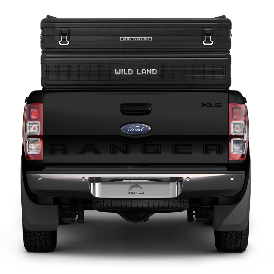 Trunk mounted on a Ford Ranger truck bed