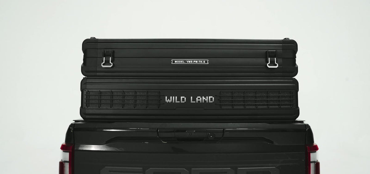 Trunk mounted low over a pickup bed